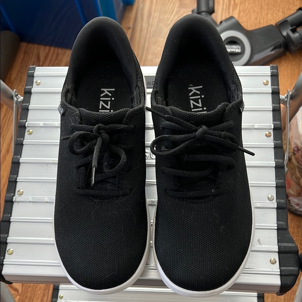 Kizi Black Sneakers for Men